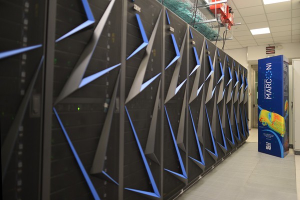 图一 : 义大利的Marconi超级电脑，是全球最快的HPC系统之一。（source: ec.europa.eu）