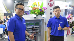 圖九 : 士林電機國內營業處機器事業群專案課長呂承勳(左)、機器事業群專員湯東憲(右)（攝影：王岫晨）