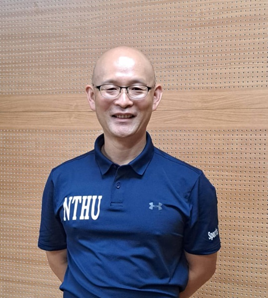 圖二 : 國立清華大學運動科學系教授邱文信博士，也是台灣運動科技協會副理事長。