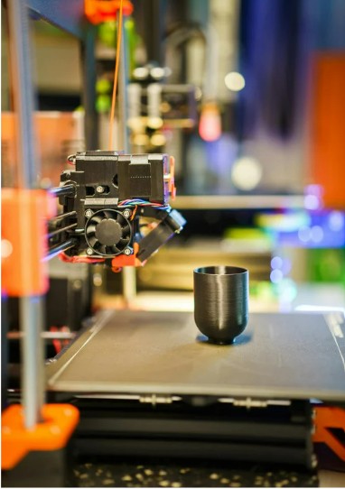 圖二 : 在半導體領域，材料科學需要與AM製程同步演進。