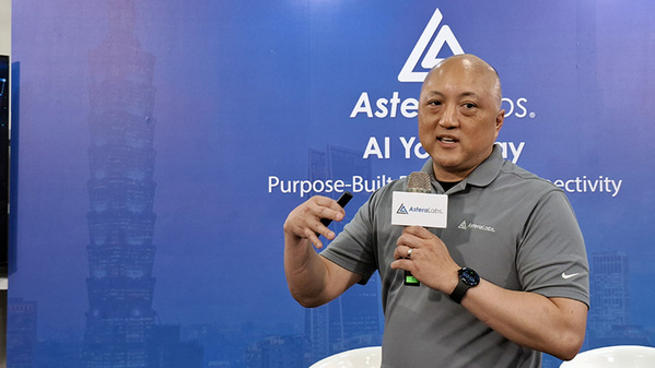 圖一 :   Astera Labs計算連接事業群資深副總裁兼總經理Thad Omura