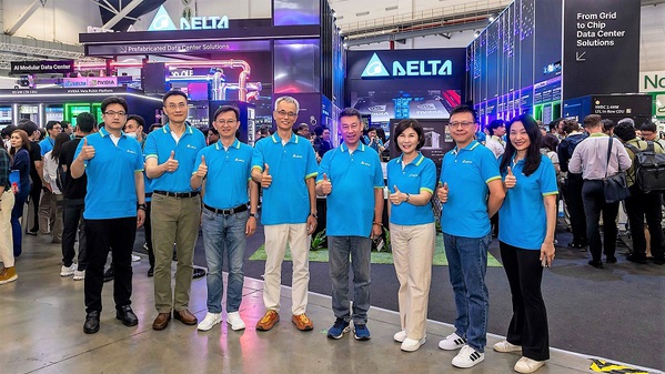 圖一 : ：台達董事長暨執行長鄭平(右四)率領主管群親身參與COMPUTEX 2026