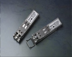 2 Gb/s小型插拔式（SFP）光纖收發器