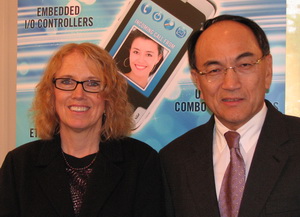 SMSC总裁暨执行长Christine King(左)、SMSC新任董事金联舫