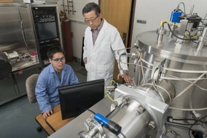 德拉瓦大学物理暨天文学教授John Xiao的自旋电子研究室（图：UDaily）
