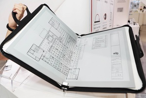 32吋可折疊電子紙顯示器，可展示全幅的建築藍圖與易於攜帶的特性，適用於建築與工程領域