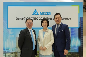 台达於日本CEATEC 2023叁展，台达品牌长郭珊珊（中）、台达永续长周志宏（左）与台达东北亚区总经理华健豪出席开展记者会。