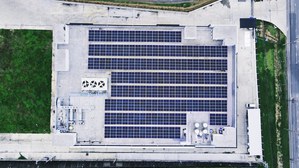 宏正於2021年正式量产的泰国厂建置系统容量达334.8 kWp的太阳能光电发电系统。而智慧型三相绿能电源分配器可帮助资料中心达永续最隹化。