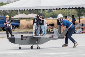 2023年首屆國防應用無人機挑戰賽事熱烈，共計超過 50 組專業團隊報名參賽，本屆更將賽事總獎金提高至 330 萬元。