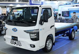 中華汽車已量產電動小貨車E300，並由中華電信與中華郵政採購438輛作為公務用車；另中華ET35預計於今年第3季量產上市