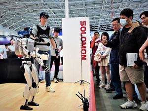 目前人型機器人短、中期的應用場景越趨明確，研華、新漢、所羅門等廠商，皆展示以Jetson Thor為核心打造的產品服務。