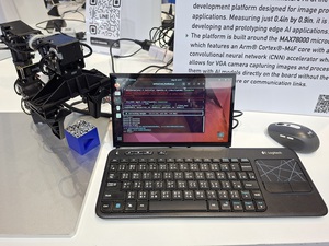 圖一是專為影像處理應用打造的 MAX78000CAM02 邊緣 AI 開發平台，圖二是以 NVIDIA Orin AGX 模組為核心，結合ADI的GMSL2 技術的RQX-59G 機器人控制器。(攝影:陳復霞)