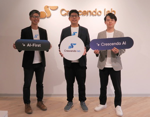 漸強實驗室推「AI-First Communication Cloud」策略。圖中為漸強實驗室共同創辦人暨執行長薛覲