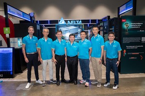 電源及零組件事業群執行副總裁史文景(左2)、電源及系統事業群副總裁暨總經理陳盈源(左3)、美洲區總經理曾百全(左4)、資通訊基礎設施事業群副總裁暨總經理黃彥文(右3)和風扇暨熱傳導事業群總經理蔡明熹(右2)