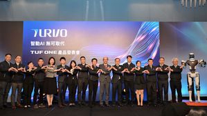 宇隆科技日前由董事长刘俊昌与总经理蔡铭东率领经营团队，於台北首度发表自制TUF-X 概念型人形机器人