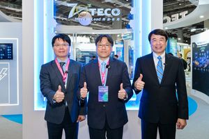 東元電機參加智慧城市展,圖左至右依序為:東元電機彭文傑部長、高飛鳶總經理,以及東訊公司總經理田瑛睿